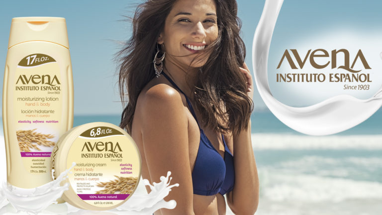 chica con productos de avena