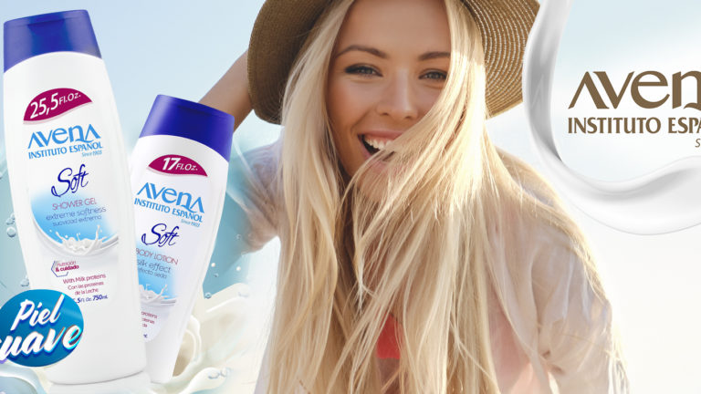 chica con productos de avena